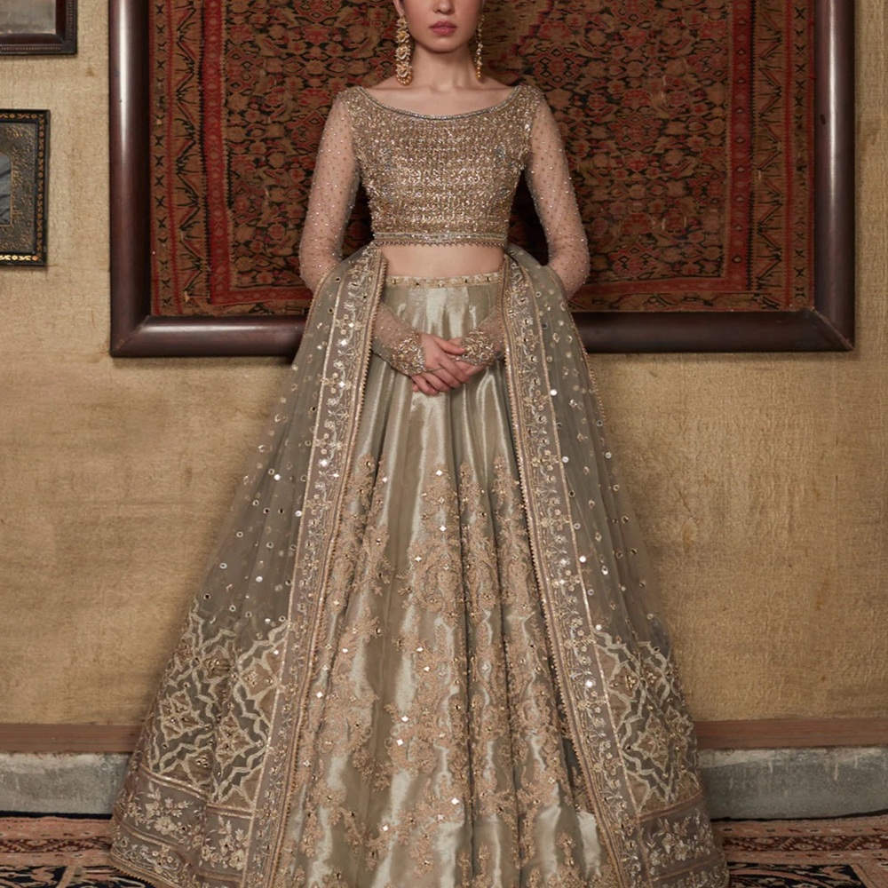 Faiza Saqlain Lehenga!
